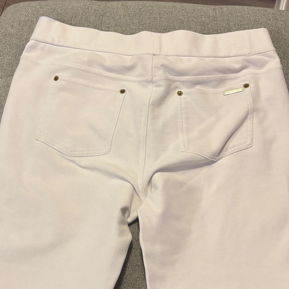 NWOT! MICHAEL Michael Kors White Leggings - Picture 2 of 3